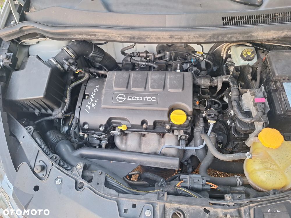 Opel Corsa 1.2 16V Enjoy - 9