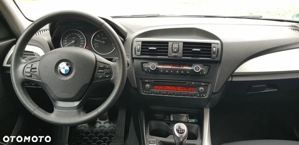 BMW Seria 1 116i - 18