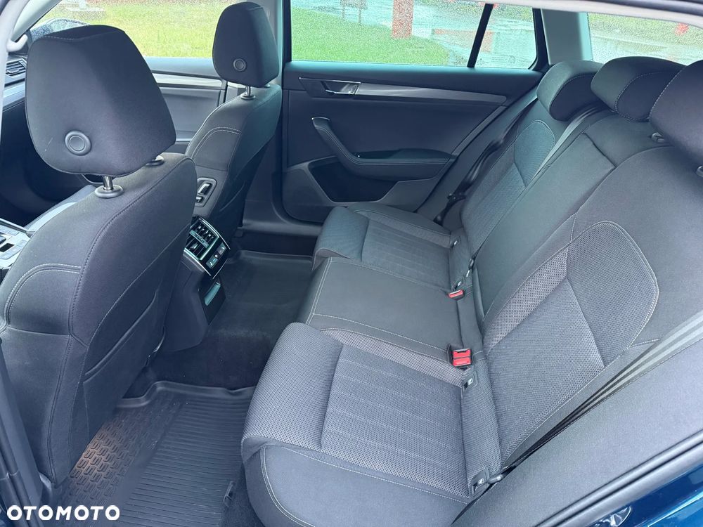 Skoda Superb 2.0 TDI SCR Style DSG - 22