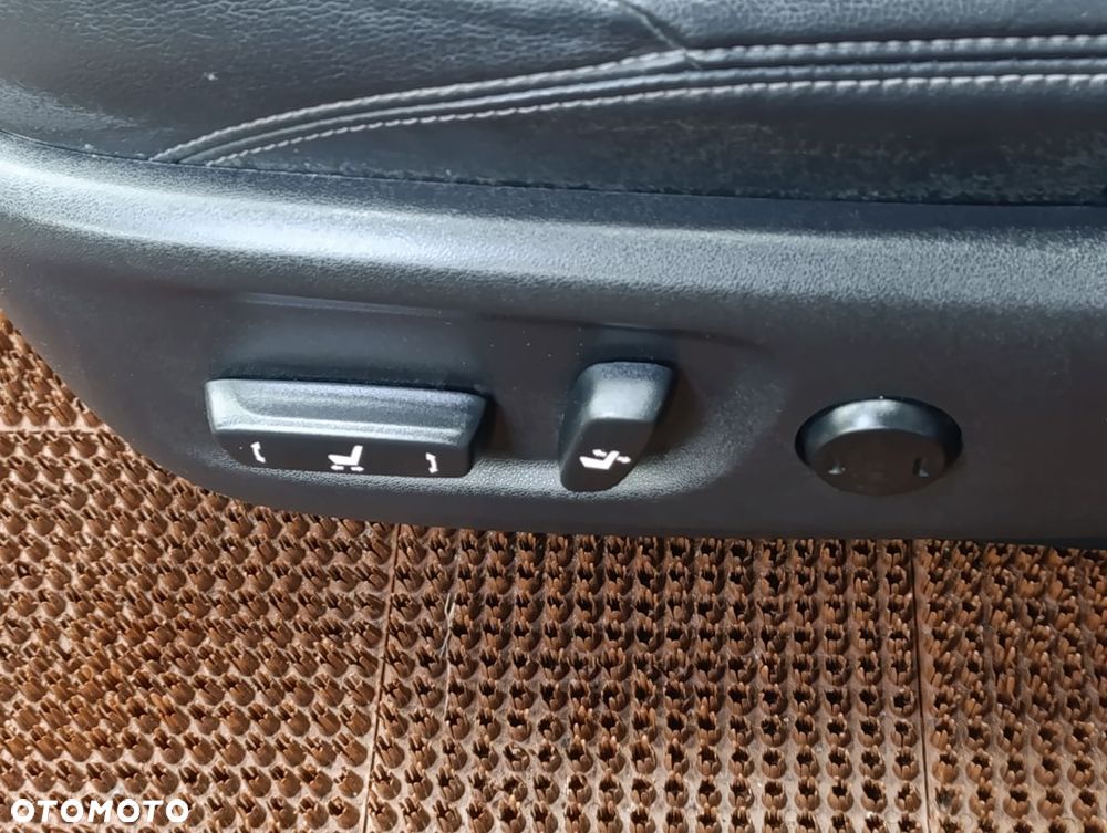 TOYOTA LAND CRUISER 150 18-24r Kanapy Fotele Boczki Tunel - 4