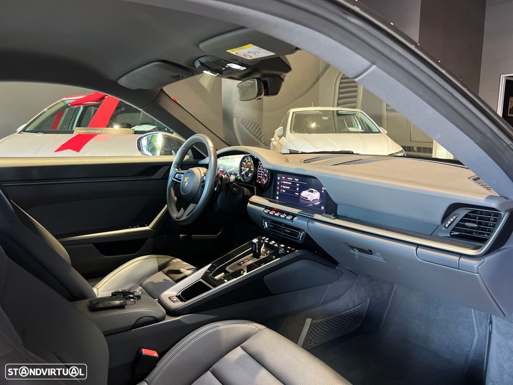 Porsche 911 (992) Carrera PDK - 53