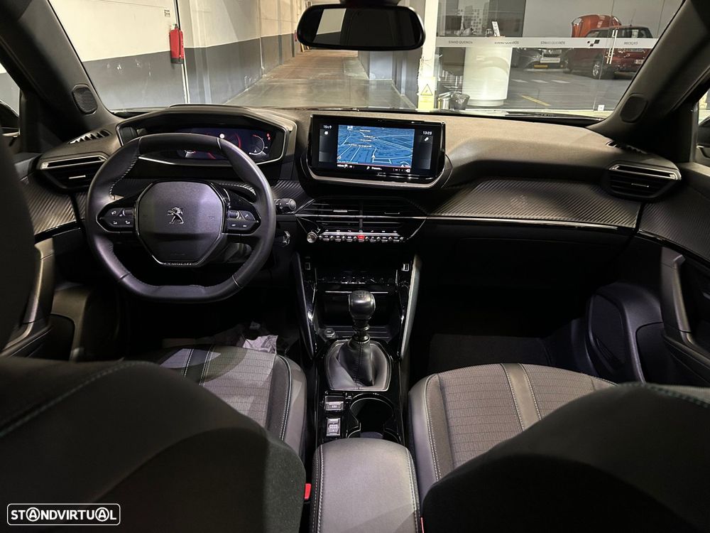 Peugeot 2008 1.2 PureTech Allure Pack - 18