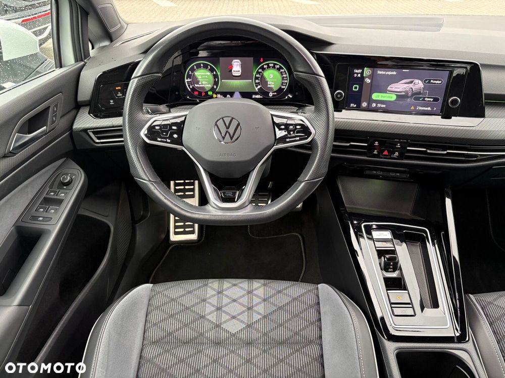 Volkswagen Golf - 11