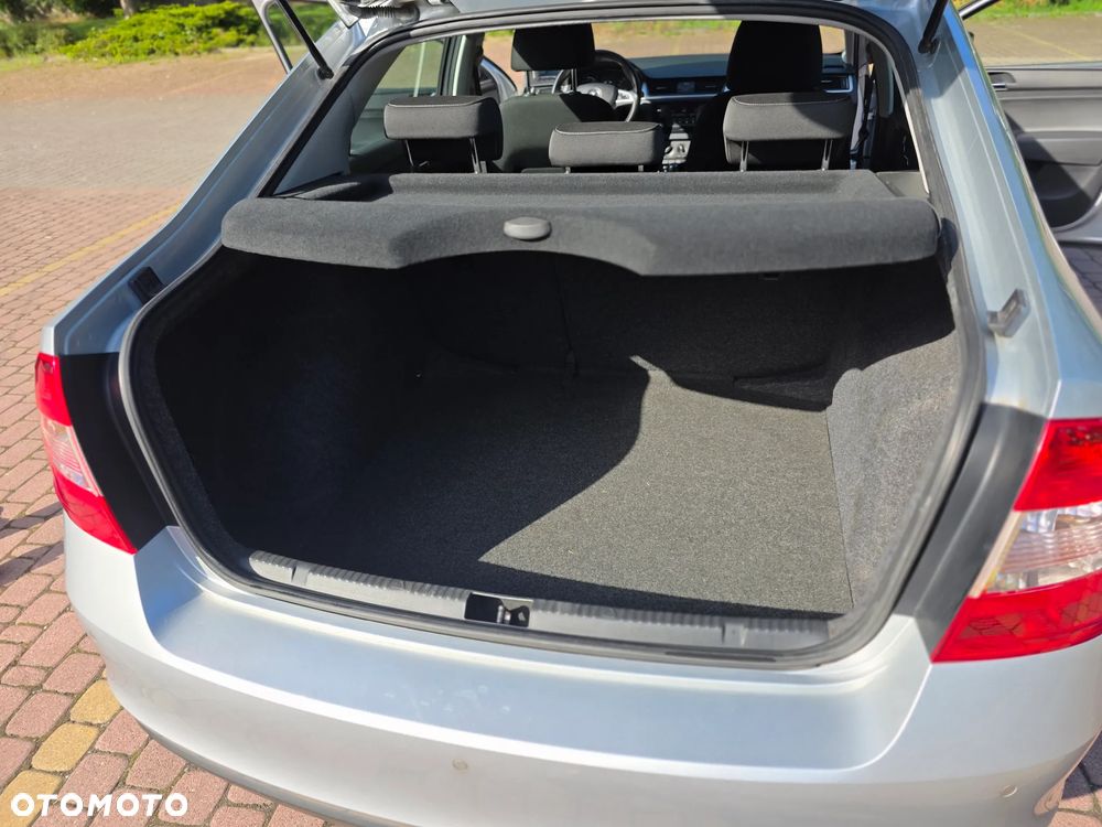 Skoda RAPID 1.2 TSI Ambition - 19