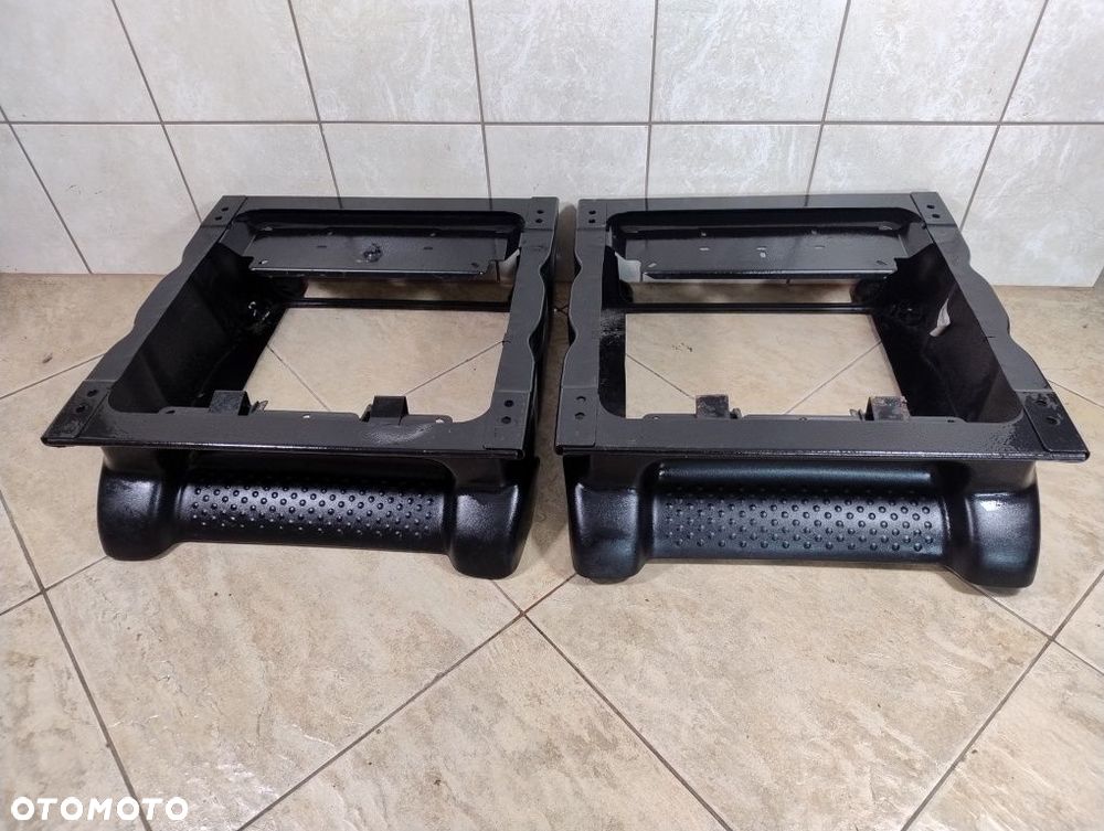 Traffic Passenger Vivaro ustawa fotela prawa lewa stelaż mocowanie lux - 1