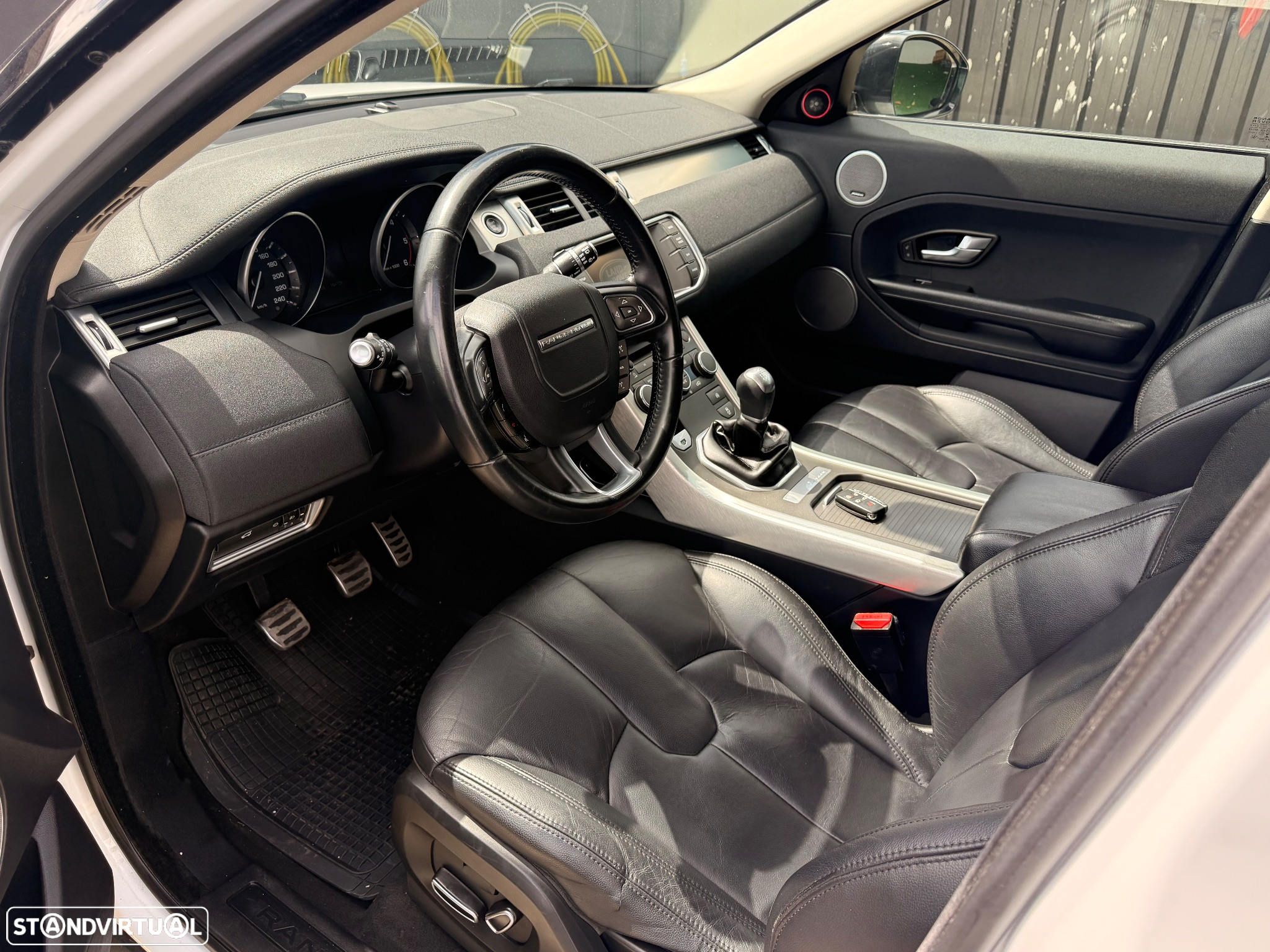 Land Rover Range Rover Evoque 2.2 DW12C Prestige - 35