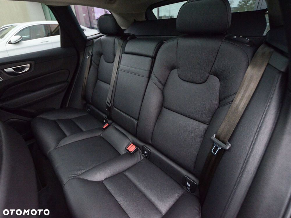 Volvo XC 60 D5 SCR AWD Inscription - 35