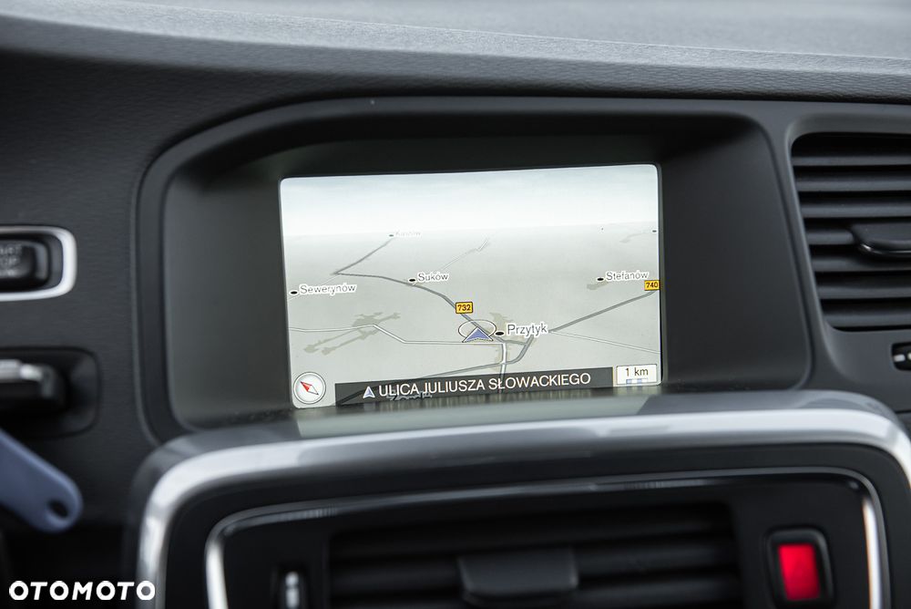 Volvo V60 Cross Country - 22
