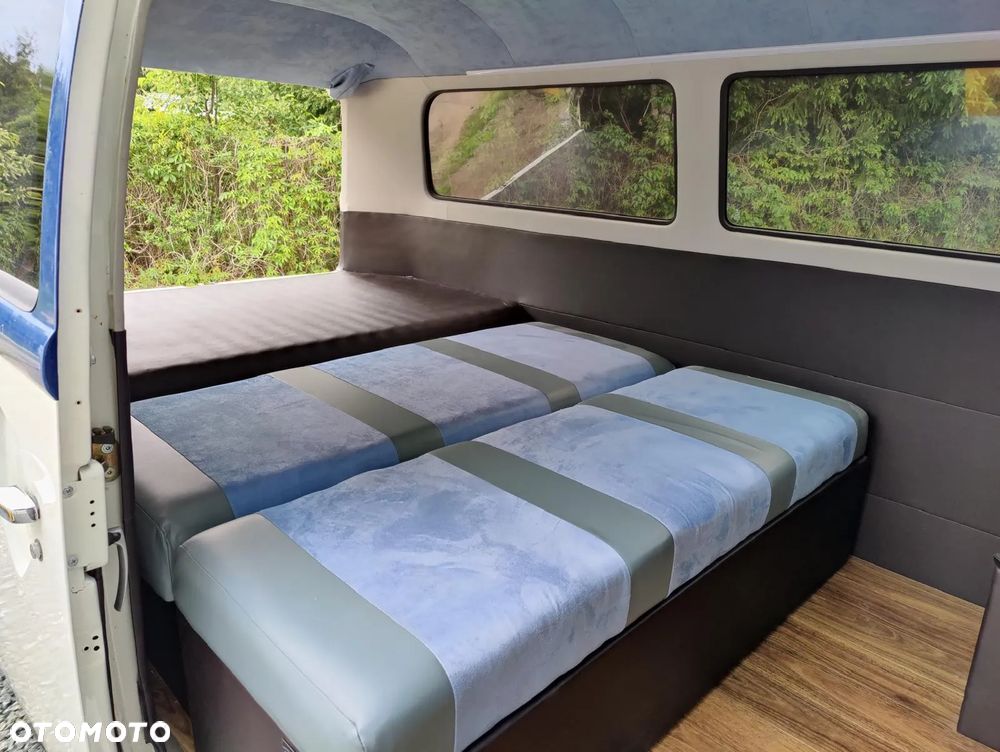 Volkswagen Transporter - 9