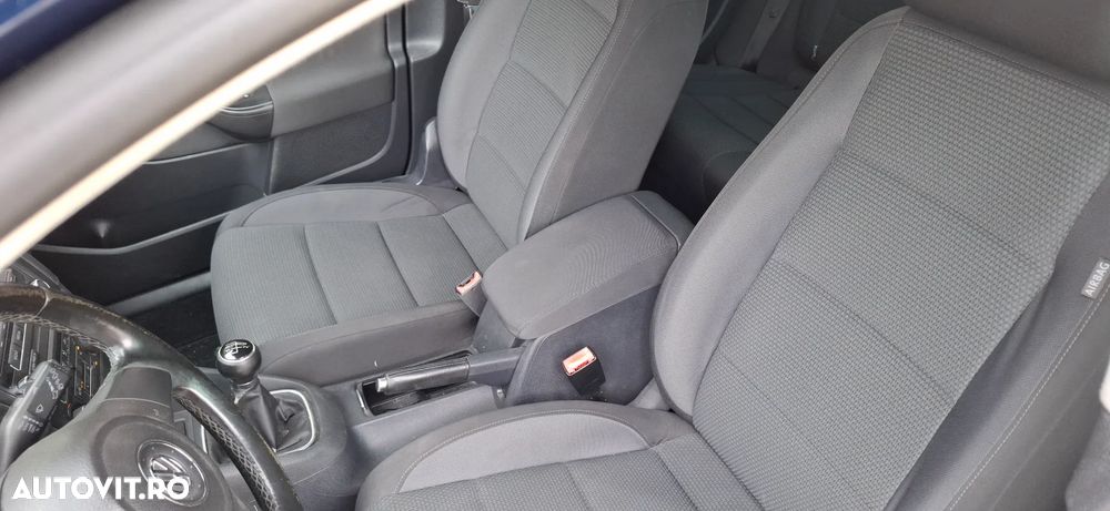 VOLKSWAGEN Golf 2011 — imagine 7