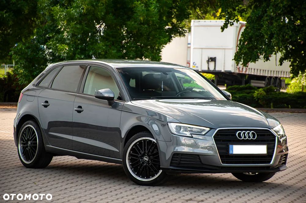 Audi A3 Sportback 1.6 TDI - 9