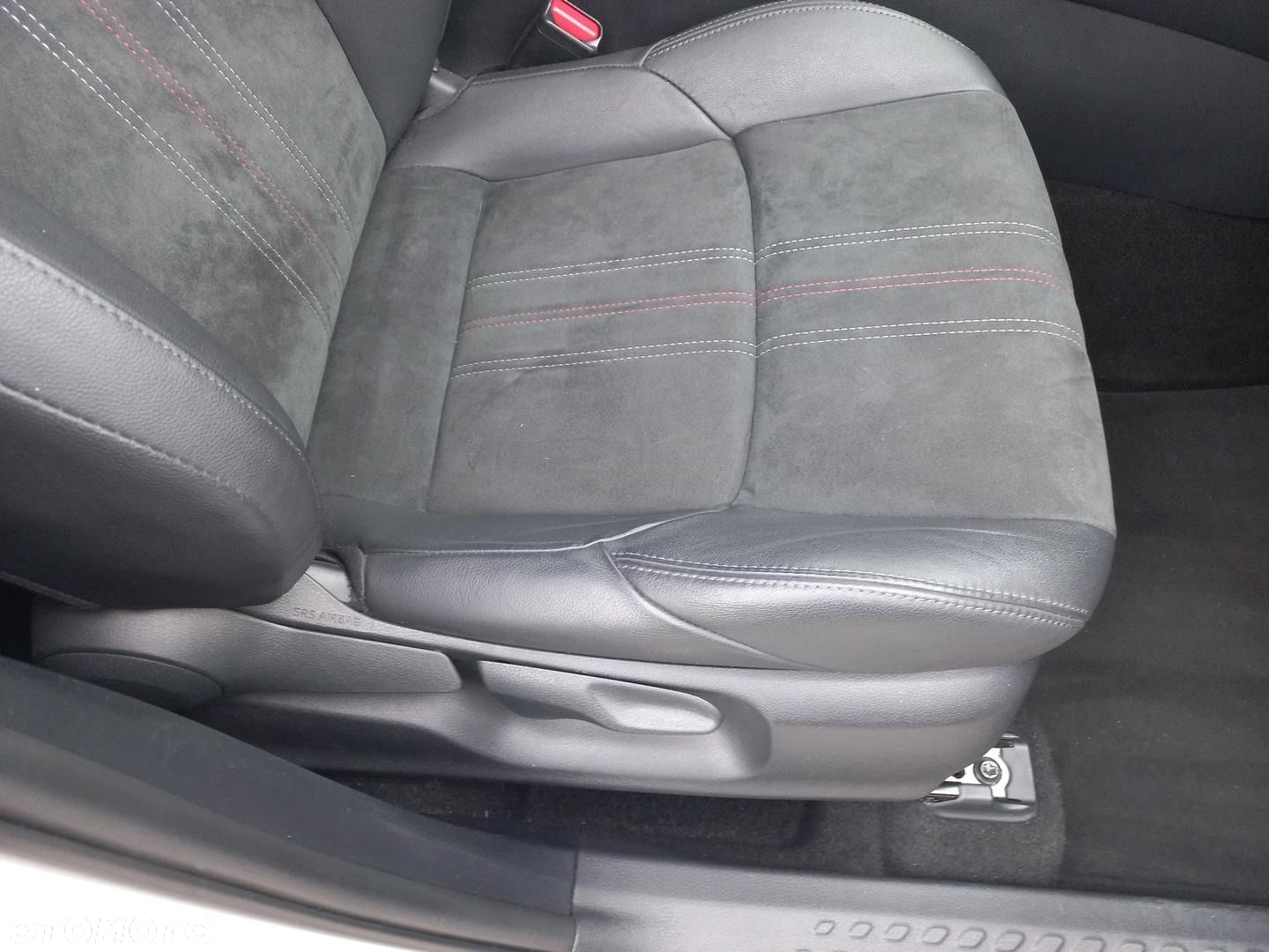 Toyota C-HR 2.0 Hybrid GR Sport - 14