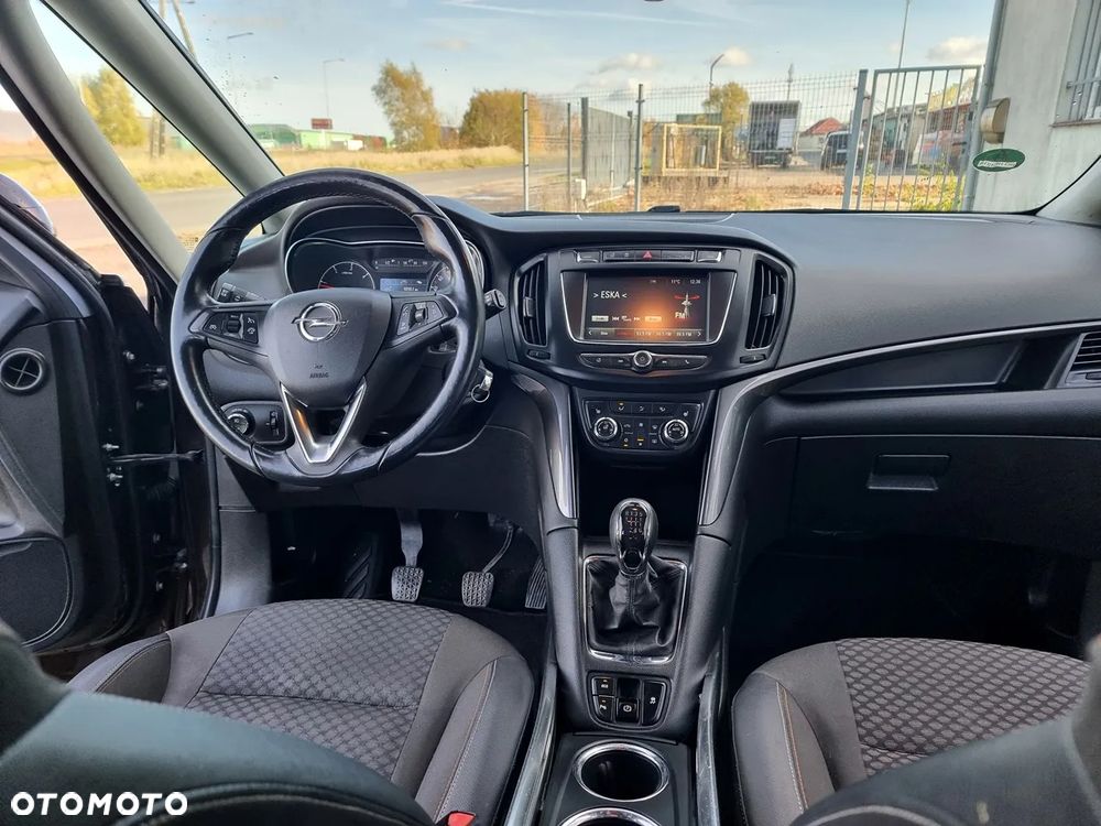 Opel Zafira - 22