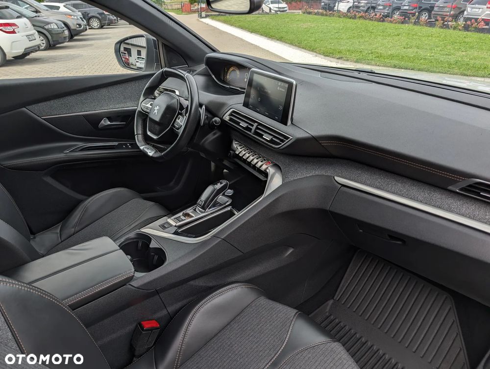 Peugeot 5008 1.6 PureTech GT Line S&S EAT8 - 31