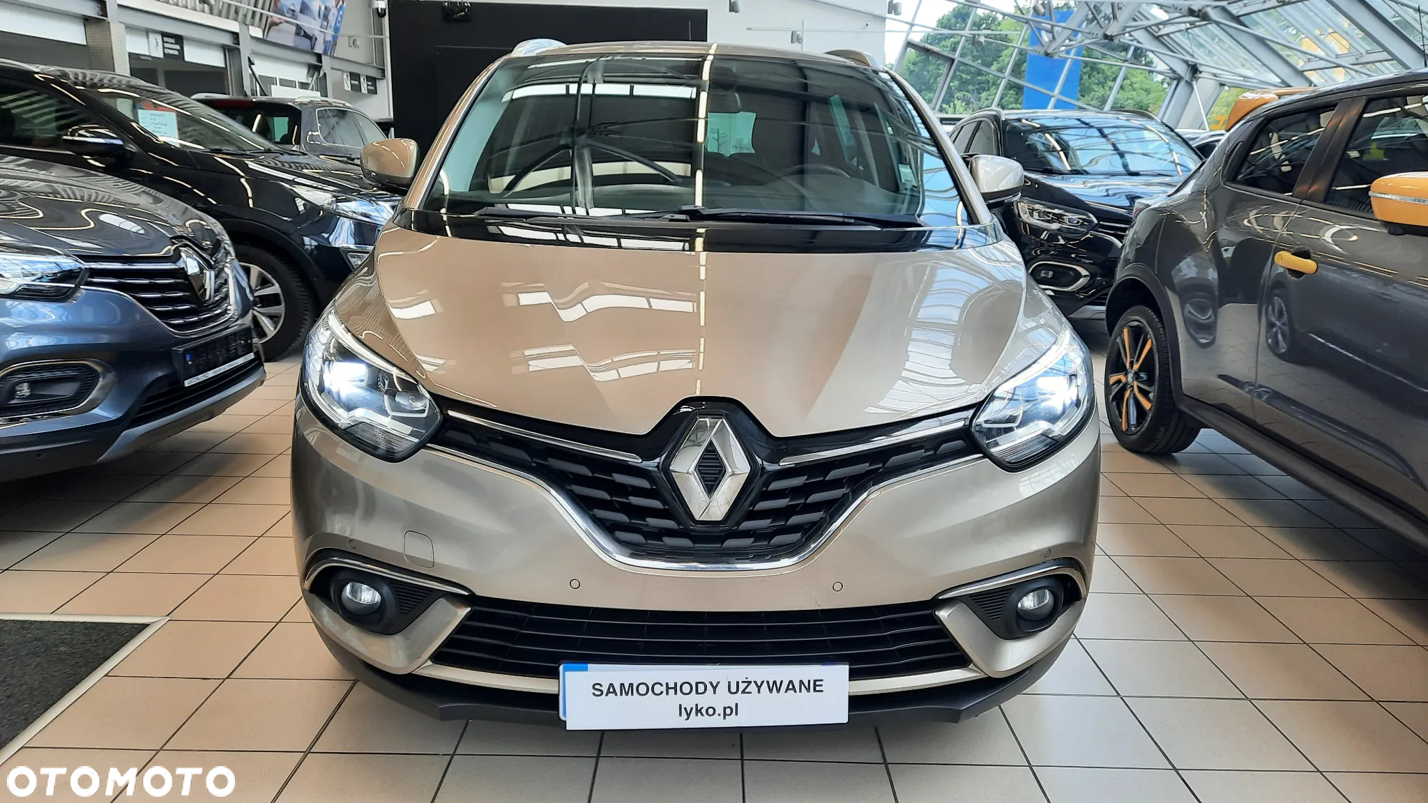 Renault Grand Scenic - 2
