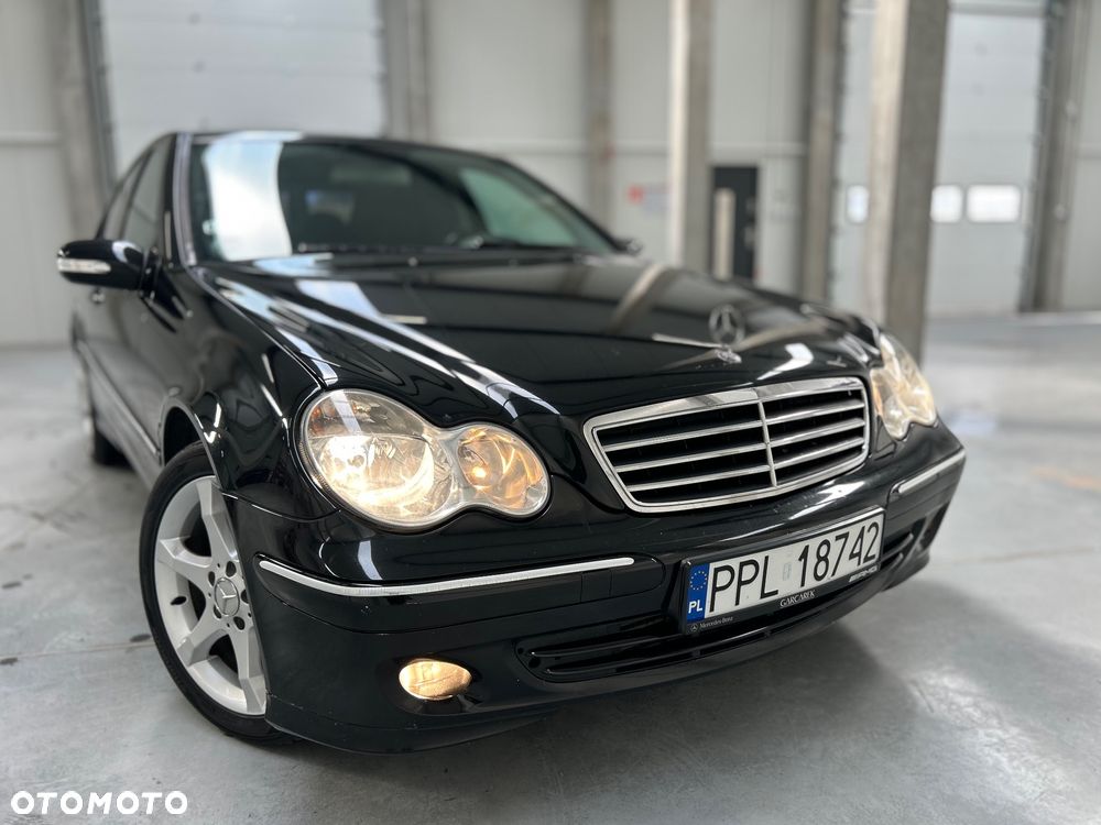 Mercedes-Benz Klasa C 180 Kompressor Avantgarde Sport Edition - 16