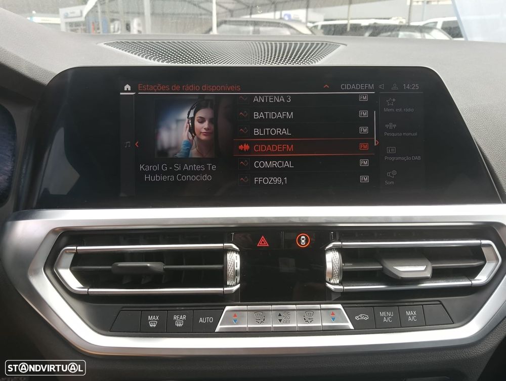 BMW 318 d Touring Auto - 9
