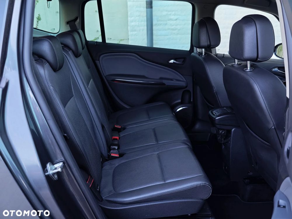 Opel Zafira - 24
