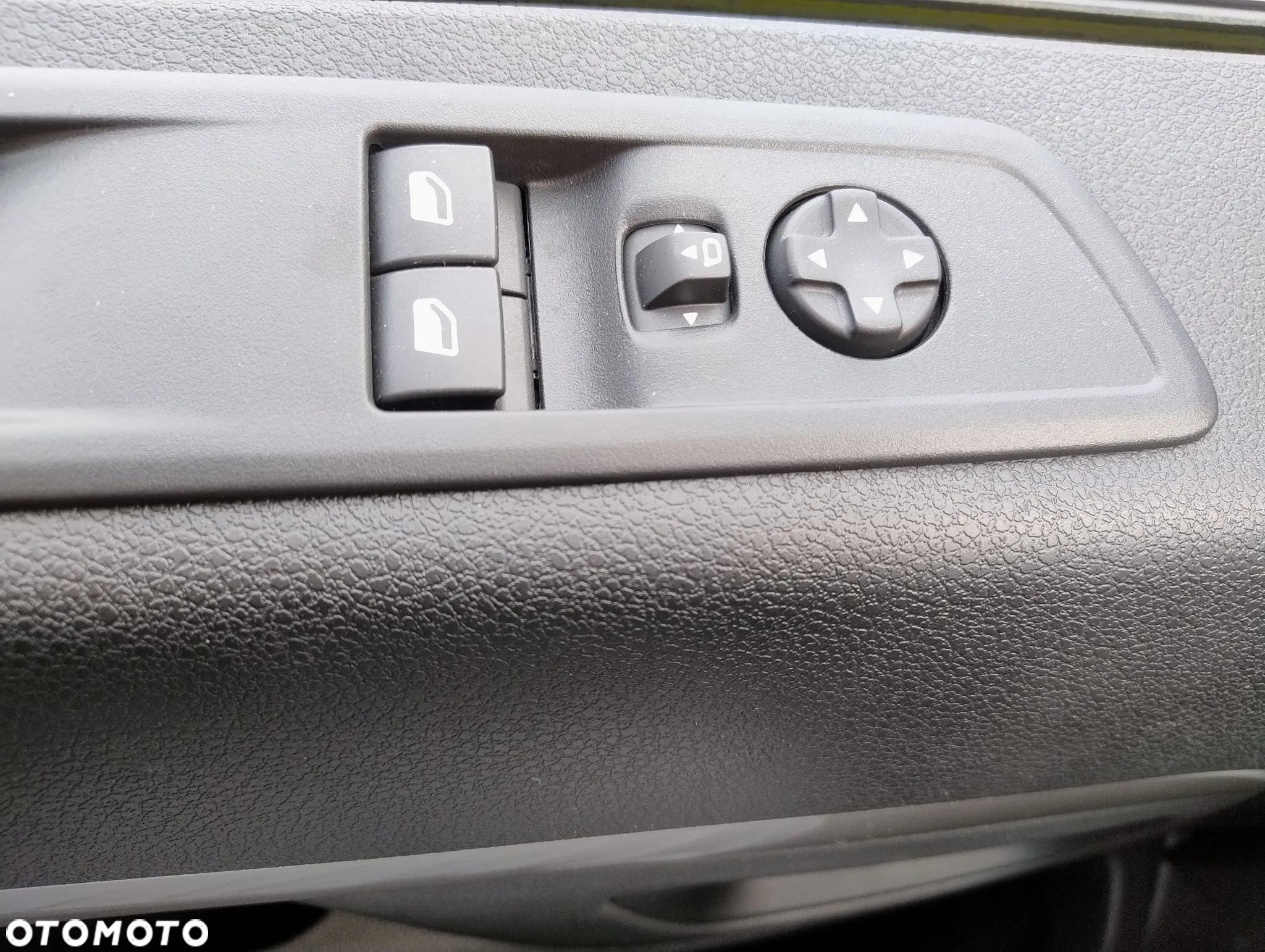 Opel Opel e-Vivaro Furgon Extra Long 136 KM akumulator 75 kWh - 12