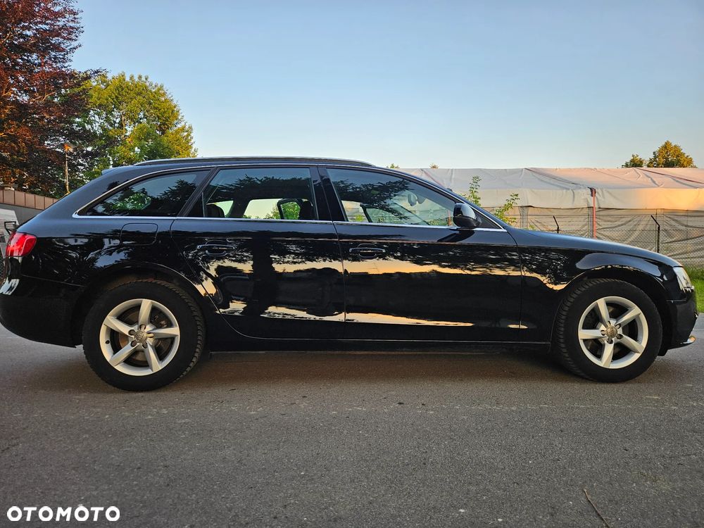 Audi A4 Avant 2.0 TDI DPF Ambiente - 25