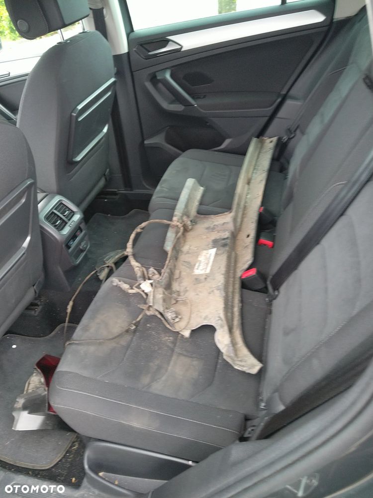 Volkswagen Tiguan - 11