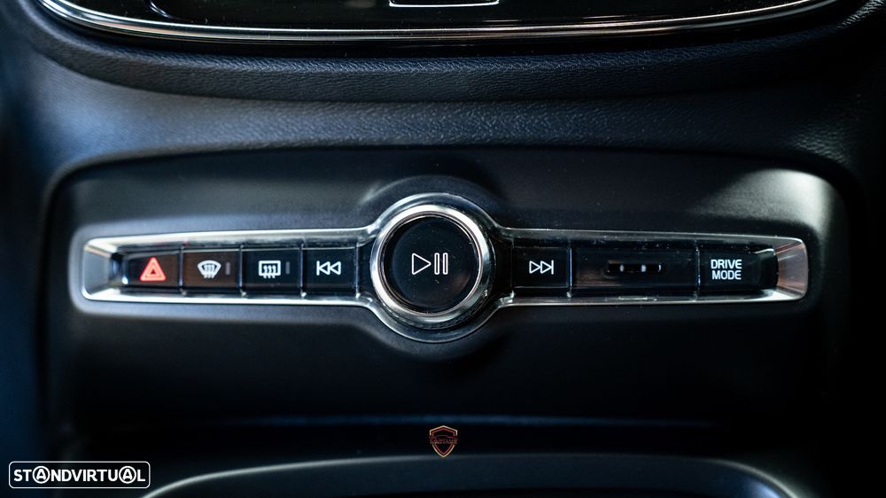 Volvo XC 40 1.5 T3 Momentum Geartronic - 29