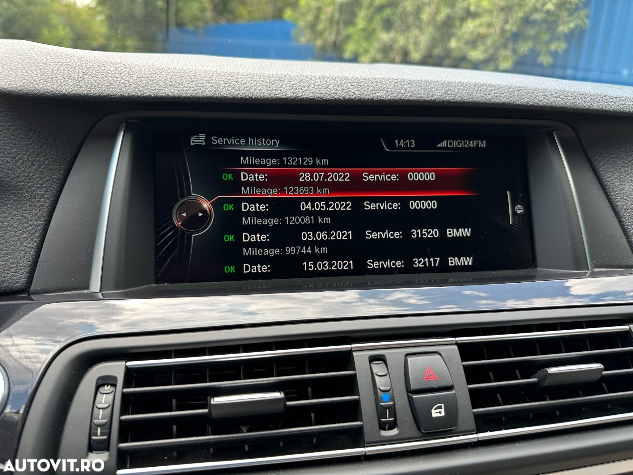 BMW Seria 5 525d xDrive AT - 16
