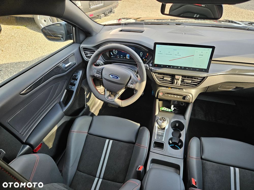 Ford Focus 2.3 EcoBoost ST X - 9