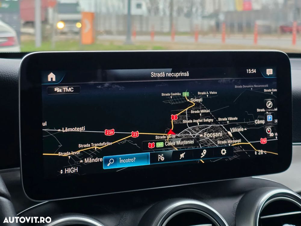 Mercedes-Benz GLC - 32