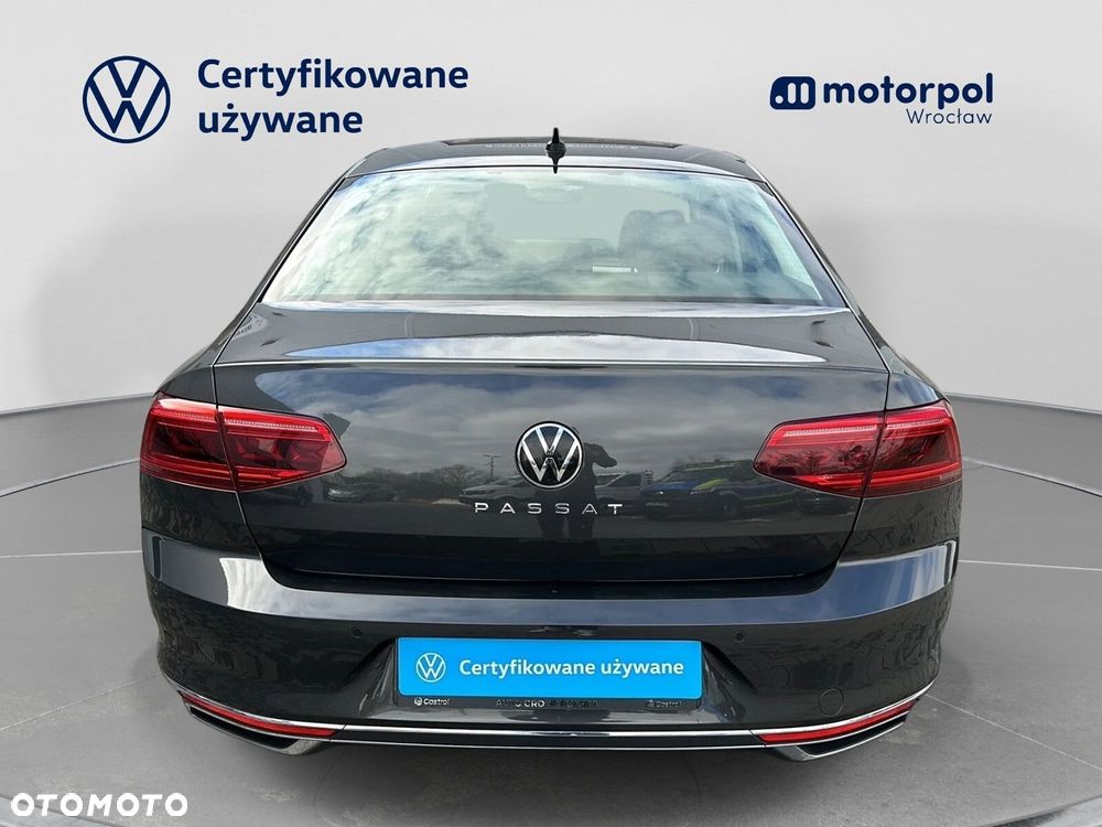 Volkswagen Passat 2.0 TDI Elegance DSG - 12