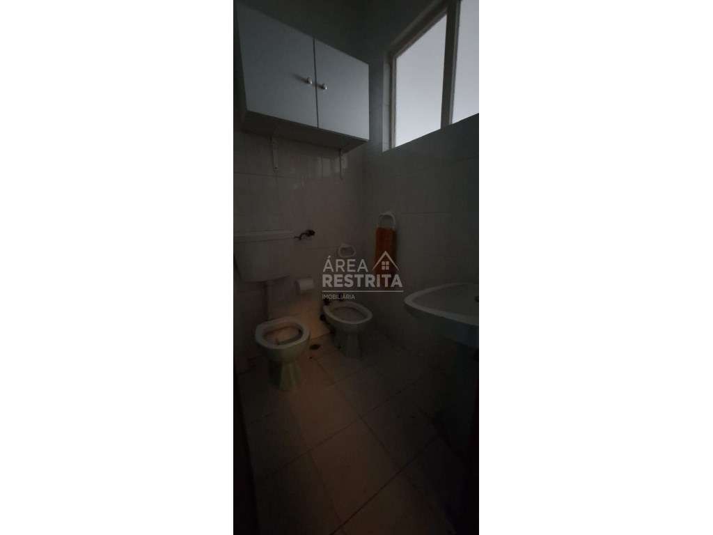 APARTAMENTO T1 transformado em T2, com QUINTAL, Laranjeiro - Grande imagem: 5/6