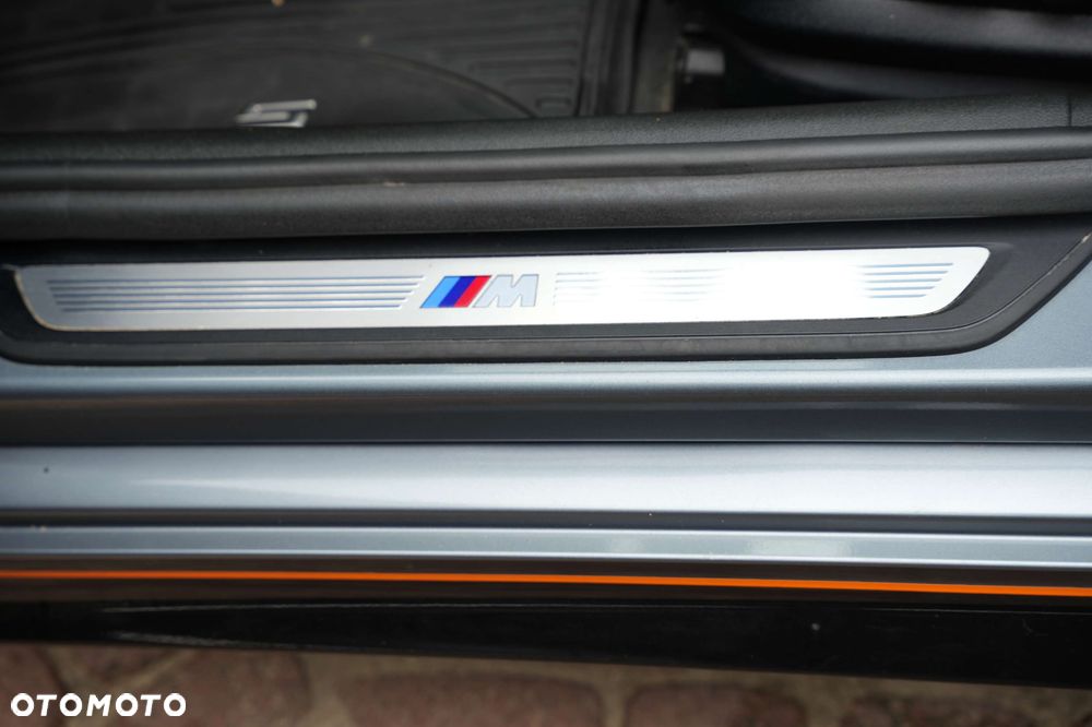 BMW Seria 5 520d xDrive - 23