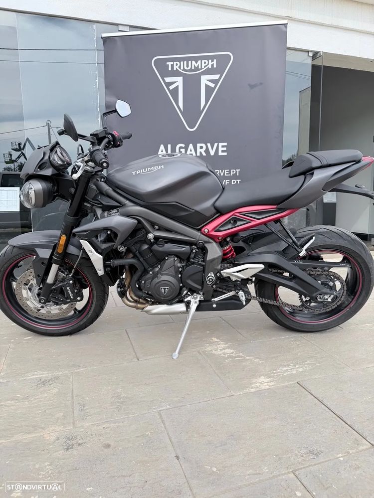Triumph Street Triple R - 4