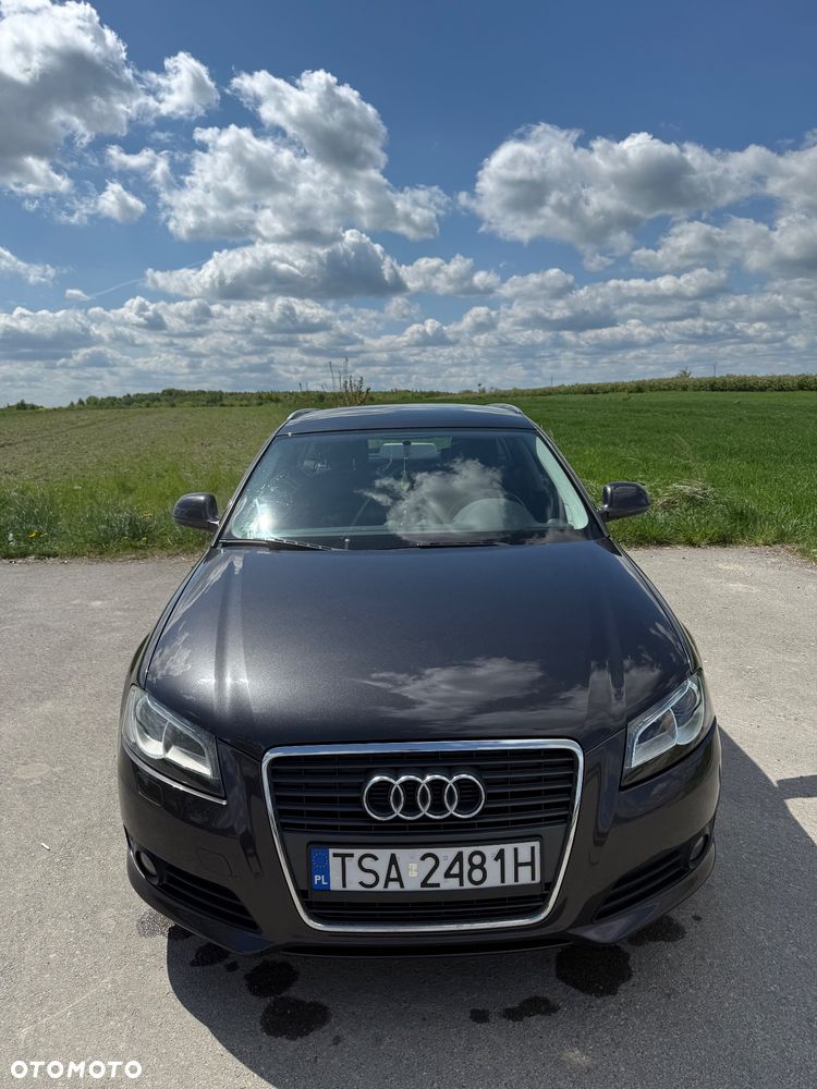 Audi A3 Sportback - 1