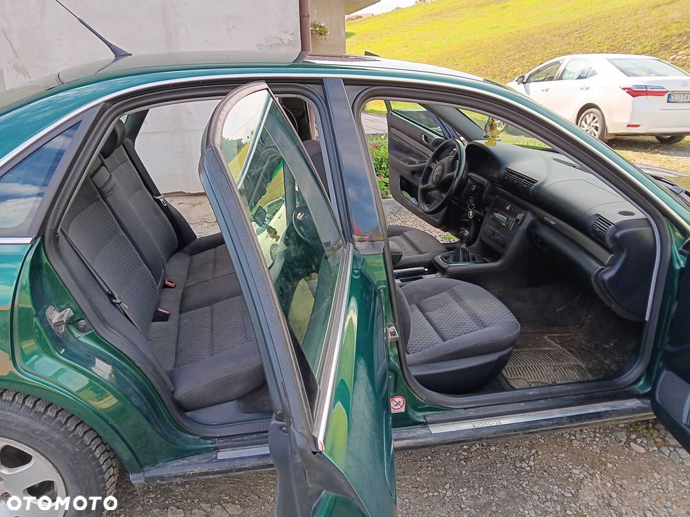 Audi A4 Limousine - 5