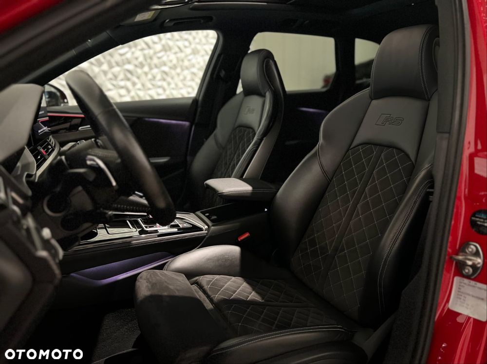 Audi RS4 Avant - 16