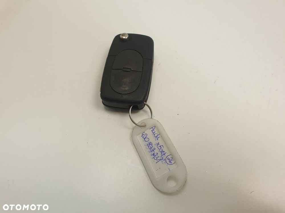 KLUCZYK PILOT AUDI A3 A4 A6 4D0837231 - 11