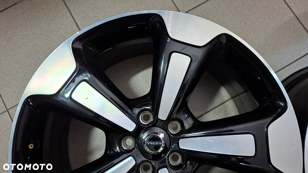 Felgi Aluminiowe 20 Volvo XC 40 5x108 ET 50.5 - 13