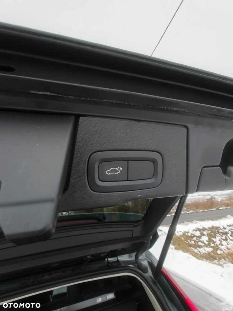 Volvo XC 60 T8 AWD Recharge Geartronic Inscription Expression - 21