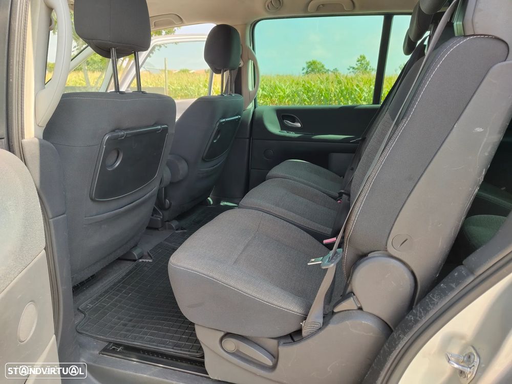 Renault Grand Espace 2.0 dCi SE Tech-Road 7L - 6