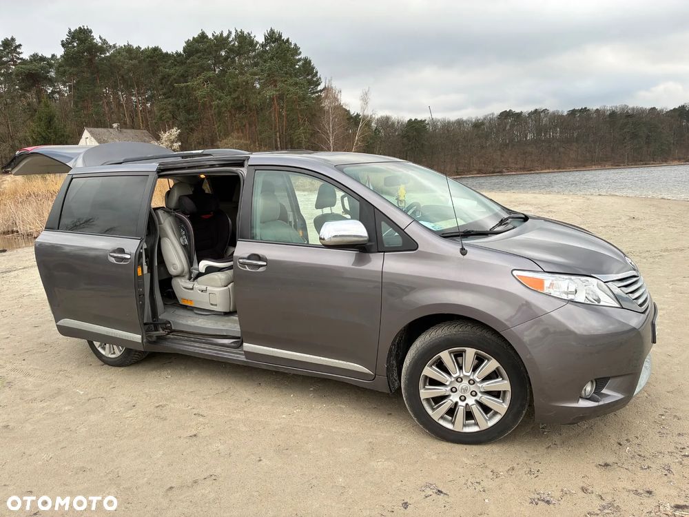 Toyota Sienna 3.5 V6 Limited AWD - 12