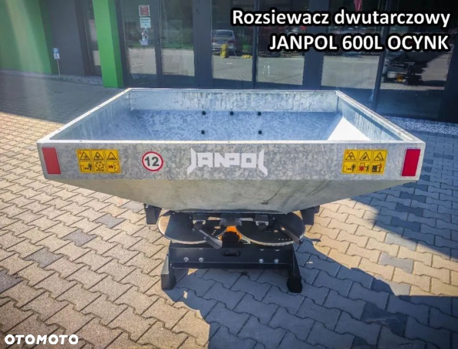 Rozsiewacz Strumyk TYTAN 600L 800L 1000L 1200L 1400L 1600L - 16