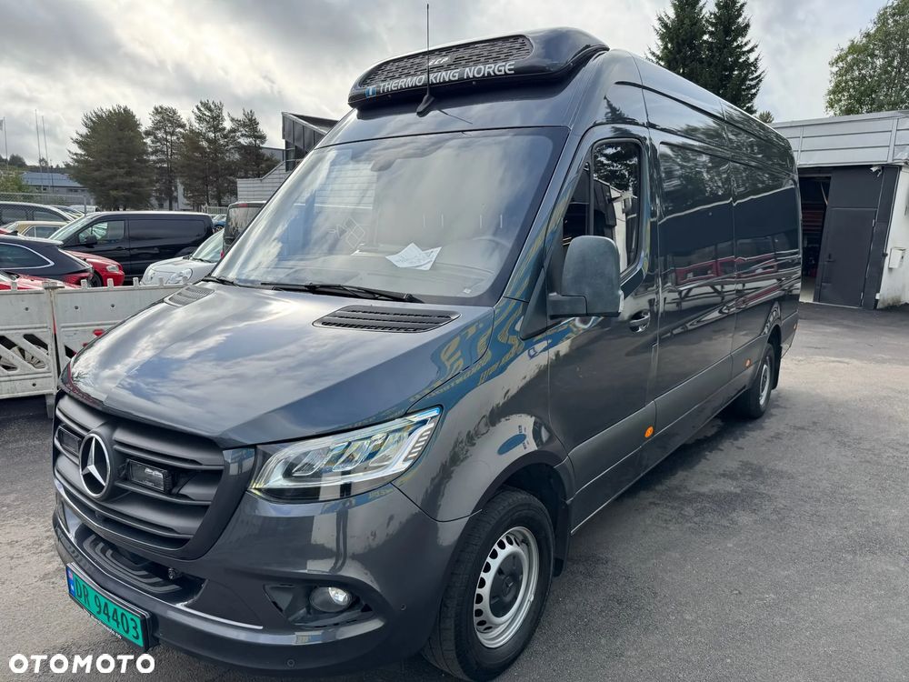 Mercedes-Benz Sprinter 319 - 1
