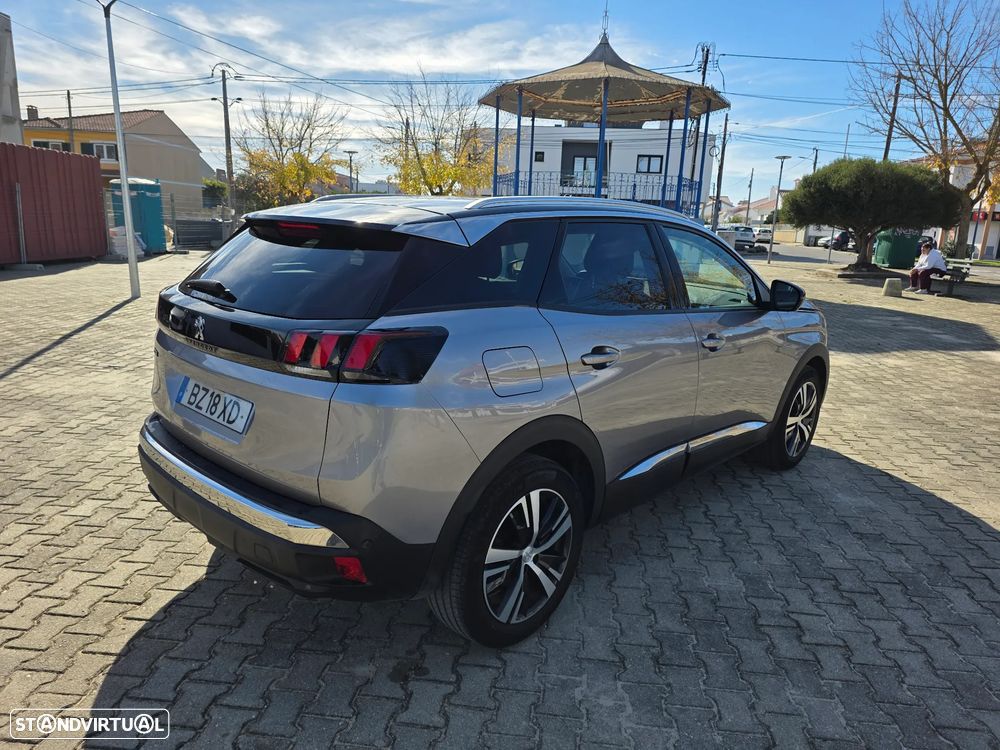 Peugeot 3008 1.2 PureTech Allure Pack - 4