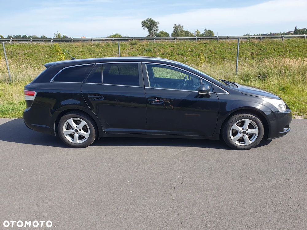 Toyota Avensis 1.8 Sol plus NAVI - 5