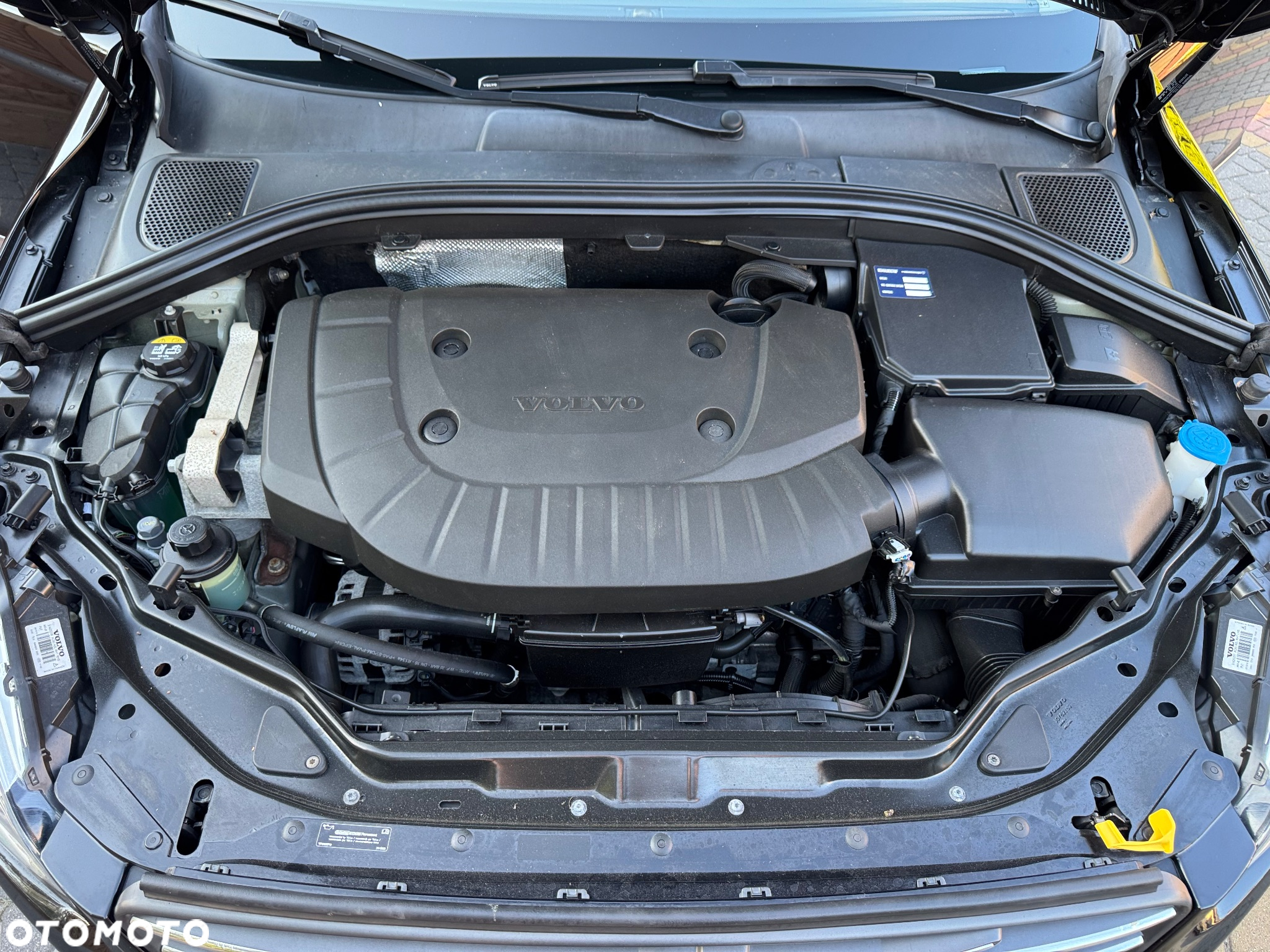 Volvo XC 60 D4 AWD Momentum - 25