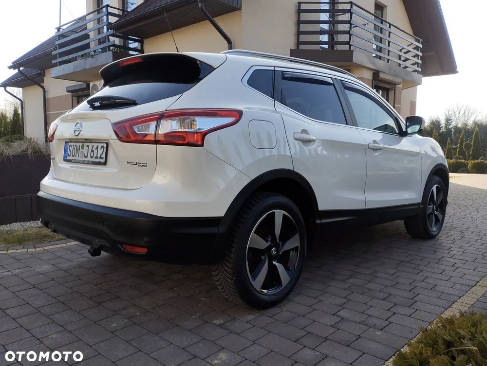 Nissan Qashqai 1.6 DIG-T N-Connecta - 4