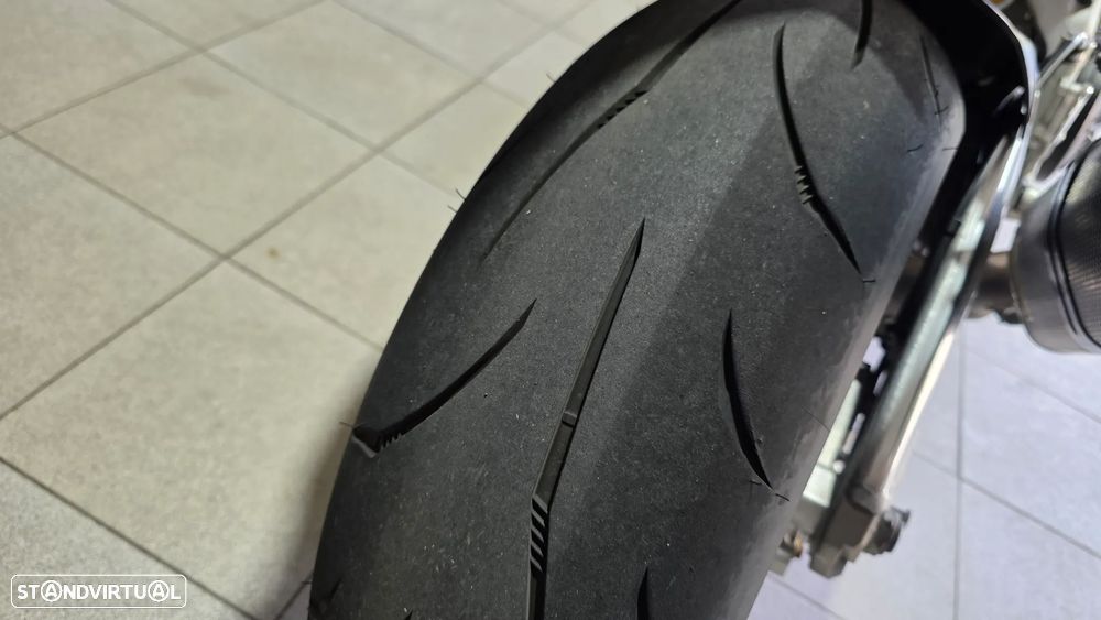 Aprilia RSV 4 R APRC (1 Dono) - 21