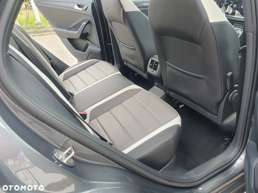 Volkswagen T-Roc 2.0 TSI OPF 4MOTION DSG Sport - 9