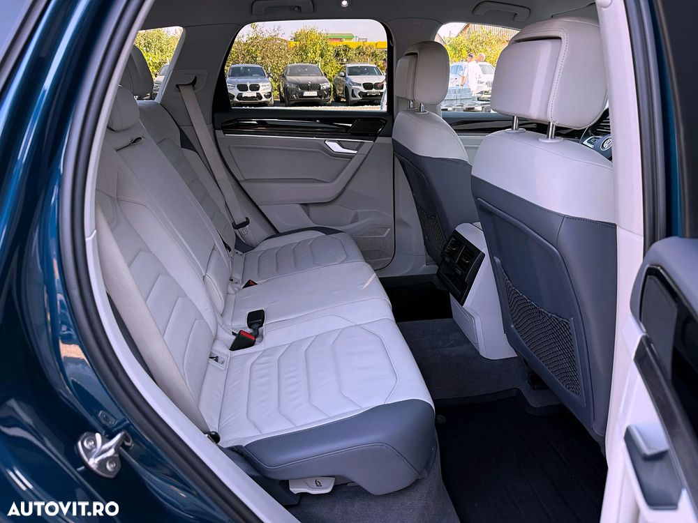 VOLKSWAGEN Touareg 2019 — imagine 18
